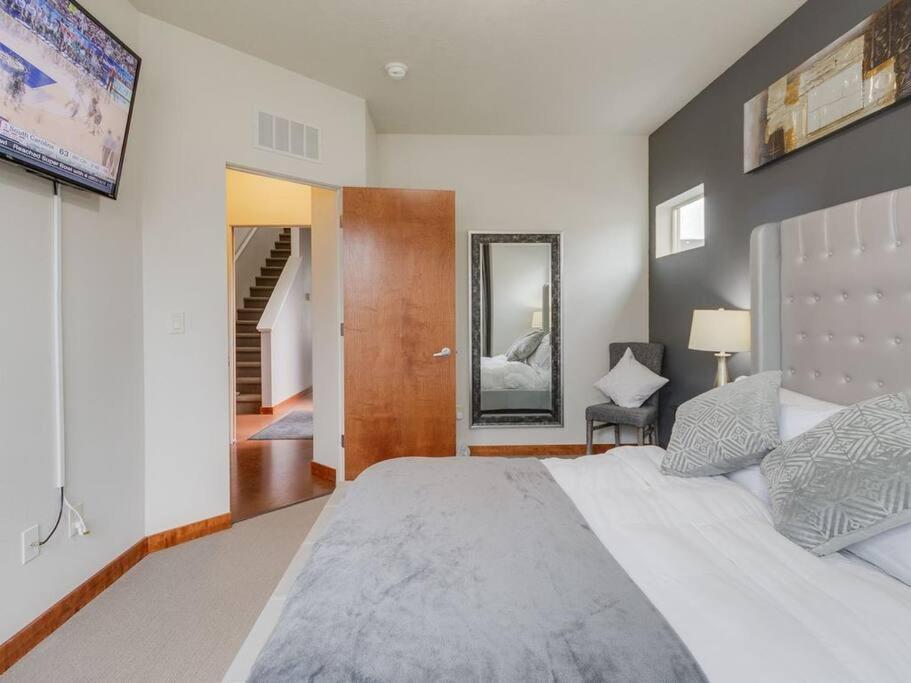 Brand New Downtown Modern 5 Beds, 3 Full Baths Vermont Avenue, Boise Bagian luar foto