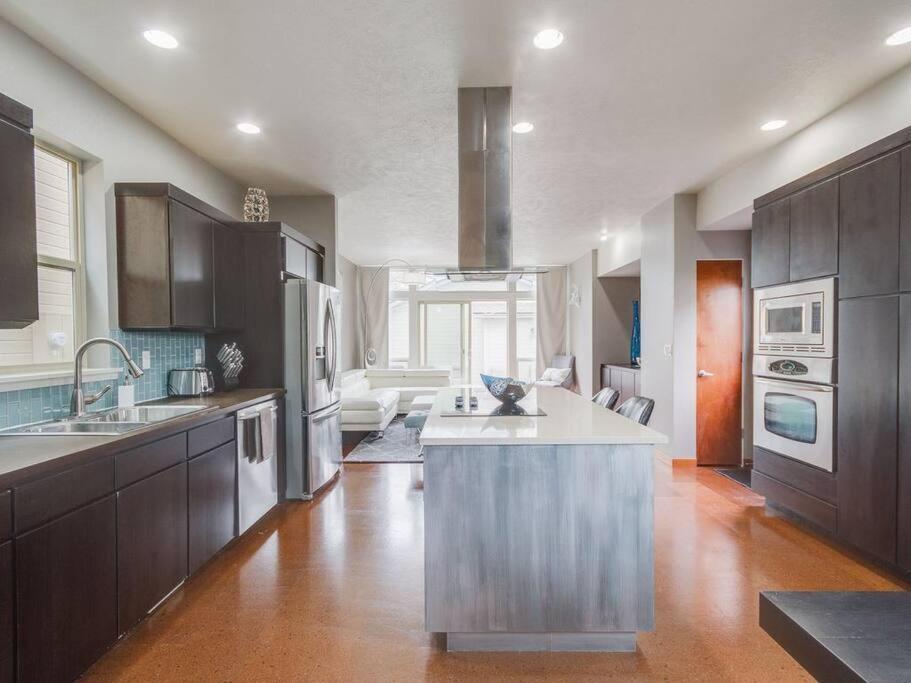 Brand New Downtown Modern 5 Beds, 3 Full Baths Vermont Avenue, Boise Bagian luar foto